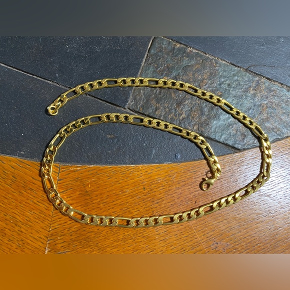 18K Gold Plated Figaro 24 Inch 8mm - Picture 1 of 2